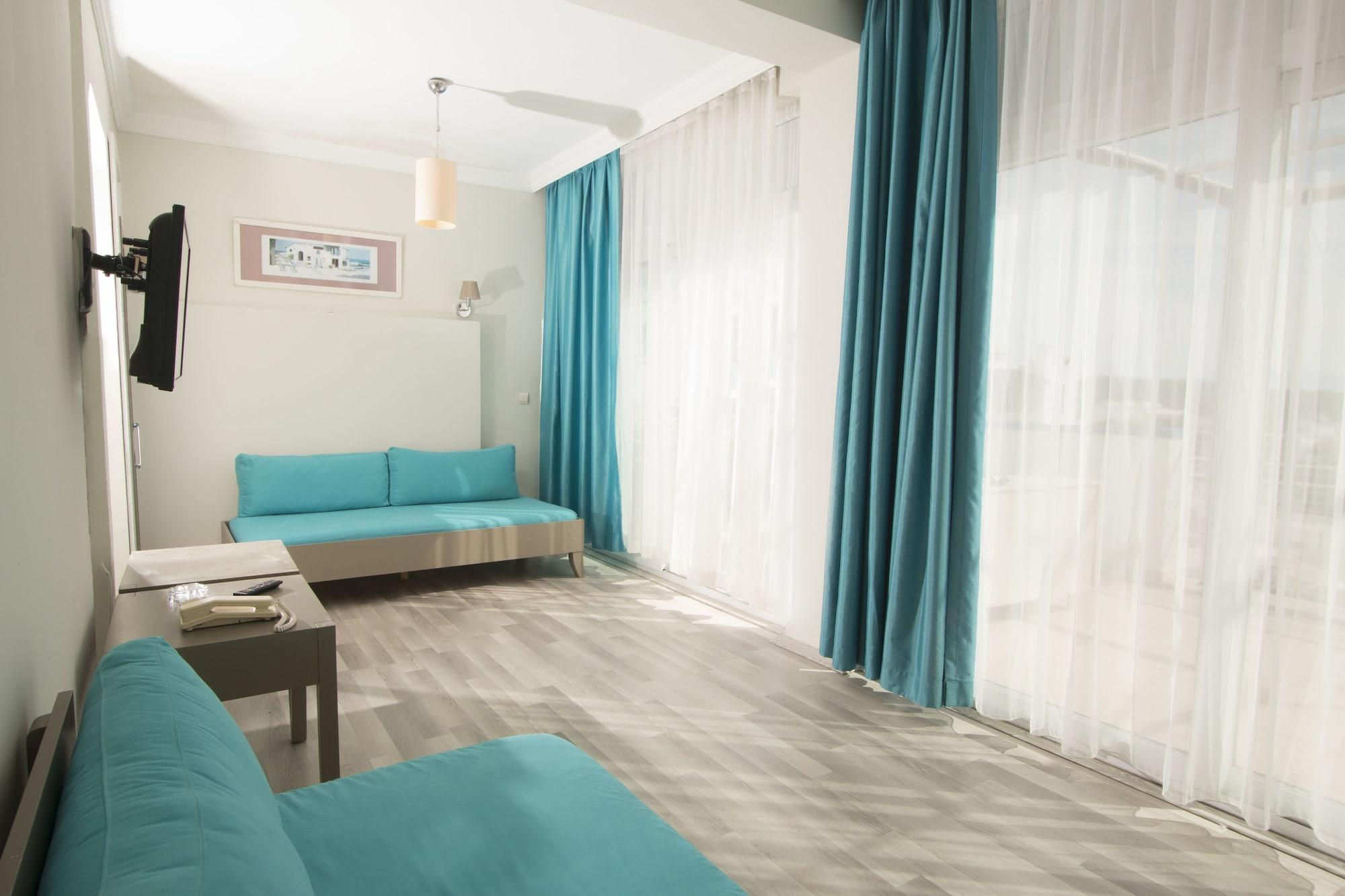 Sky Nova Hotel & Suites Bodrum Exterior photo